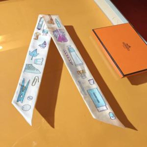 트윌리 스카프
