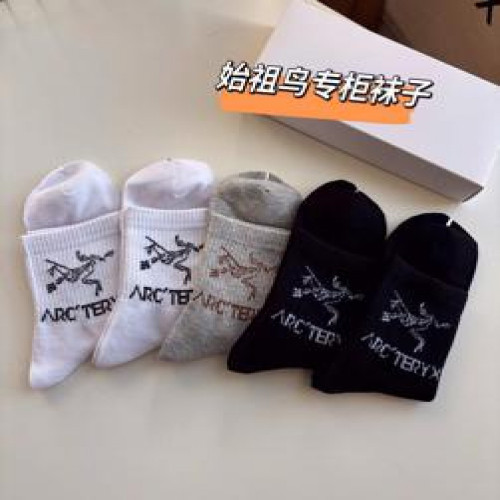 남녀공용 중목 양말 세트